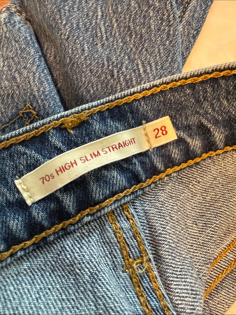 Levi's 70s High Slim Straight Jeans - Light Blue with Gold Stitching